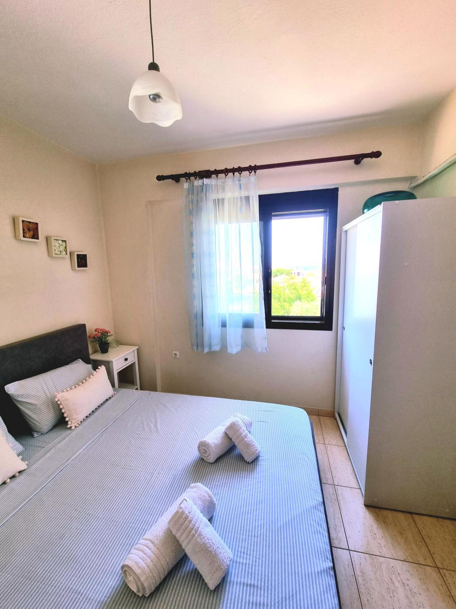Nice Apartment With Amazing Views Kriopigi Room photo